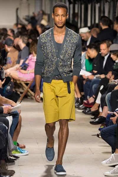 Look 26